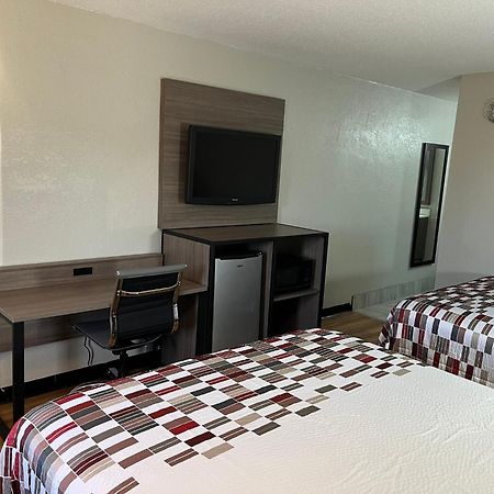 Red Roof Inn Memphis - Graceland Airport Bagian luar foto