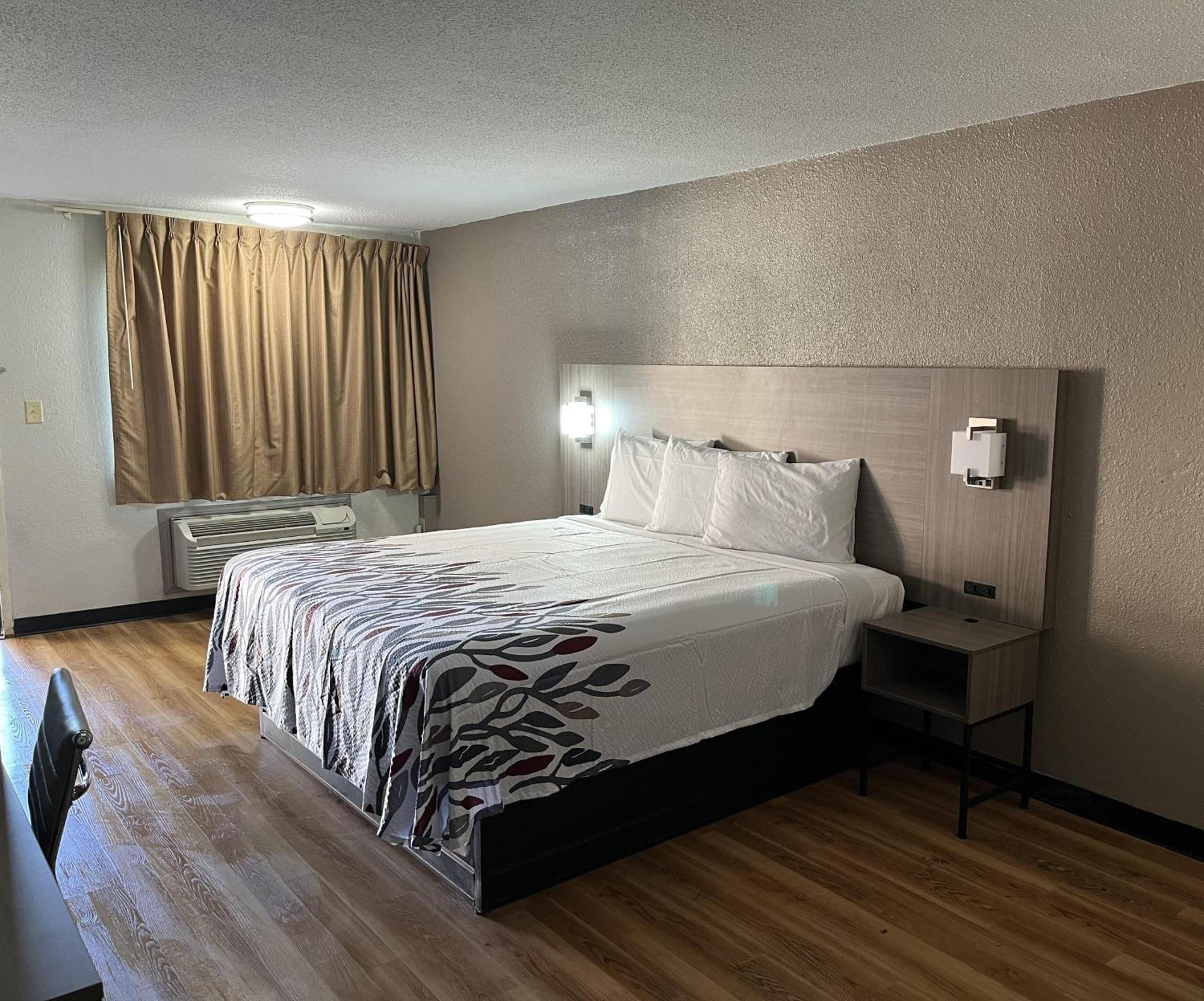 Red Roof Inn Memphis - Graceland Airport Bagian luar foto