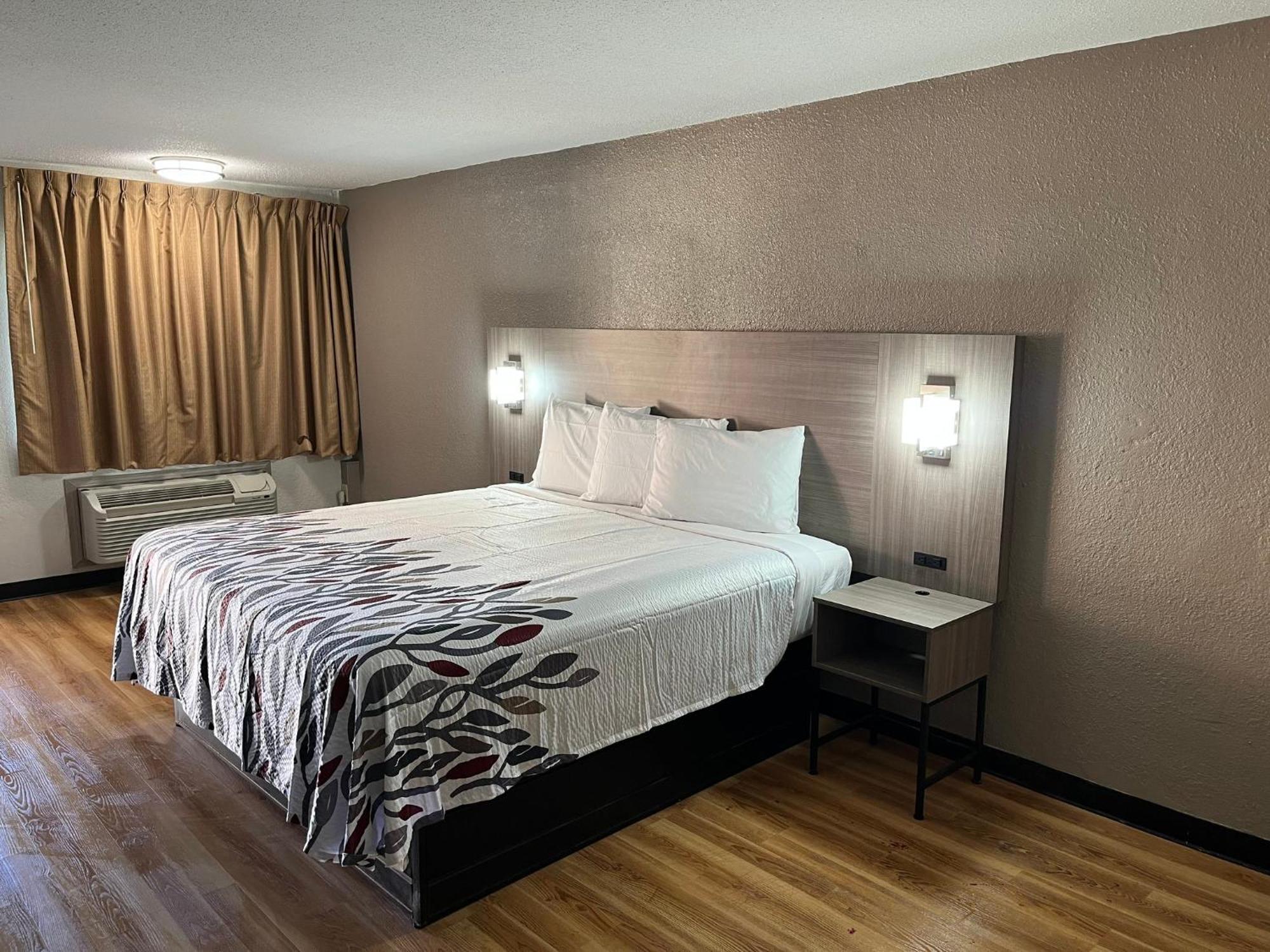 Red Roof Inn Memphis - Graceland Airport Bagian luar foto