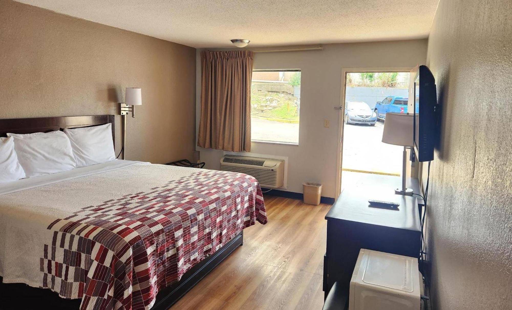 Red Roof Inn Memphis - Graceland Airport Bagian luar foto